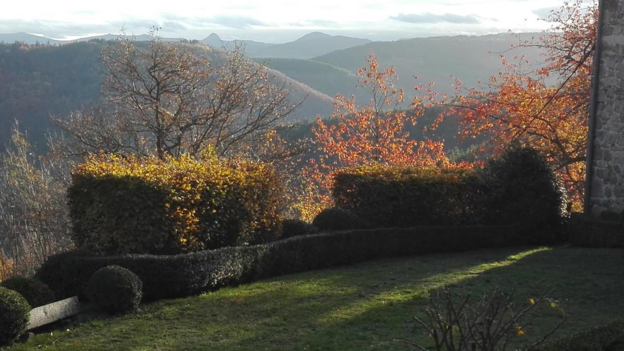 Berard Bed & Breakfast Saint-Julien-d'Intres Exterior photo